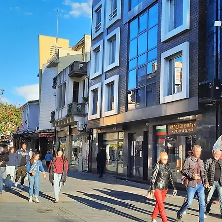 Апартамент Shik & Chic In The Heart Of # 5min From # New Бургас